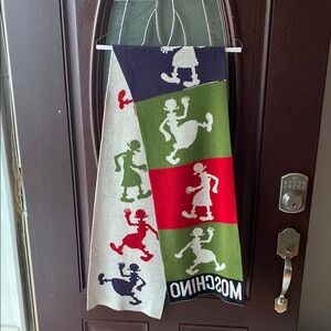Reversible Moschino wool scarf